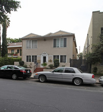 6224 De Longpre Ave in Hollywood, CA - Building Photo - Building Photo