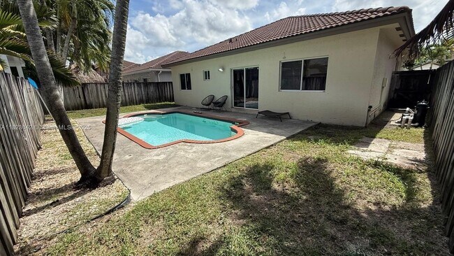 14505 SW 158th Pl in Miami, FL - Building Photo - Building Photo