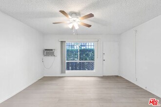 2332 S Beverly Glen Blvd in Los Angeles, CA - Building Photo - Building Photo