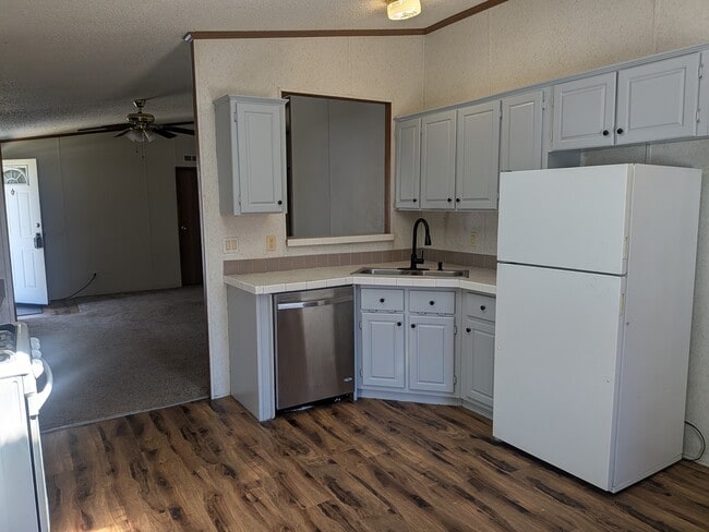205 Spruce Ave in Lochbuie, CO - Building Photo - Building Photo