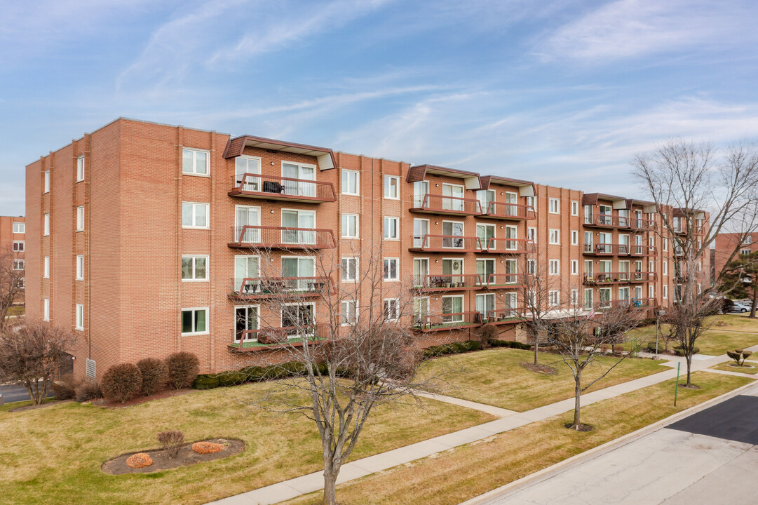 Washington Courte in Niles, IL - Foto de edificio