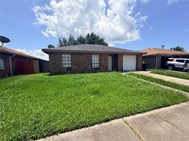 7008 Whitmore Pl in New Orleans, LA - Building Photo