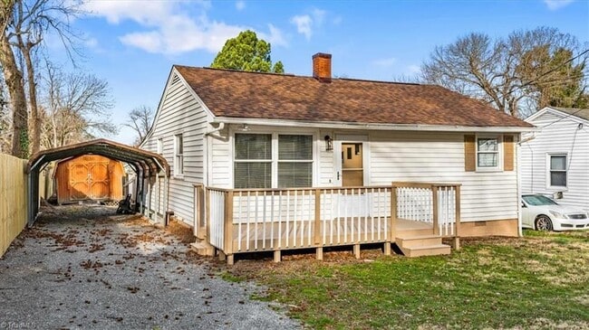 1101 Hickory Ave in Greensboro, NC - Foto de edificio - Building Photo