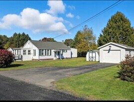 134 Center St in Sayre, PA - Building Photo