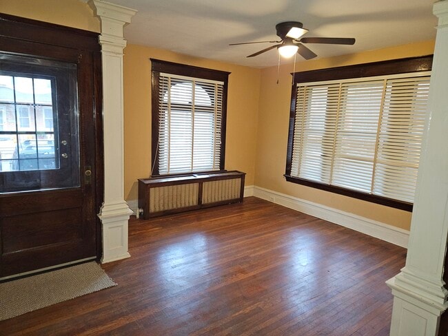 228 E Ettwein St in Bethlehem, PA - Foto de edificio - Building Photo