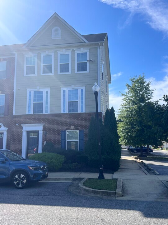 508 Edelen Station Pl in La Plata, MD - Building Photo