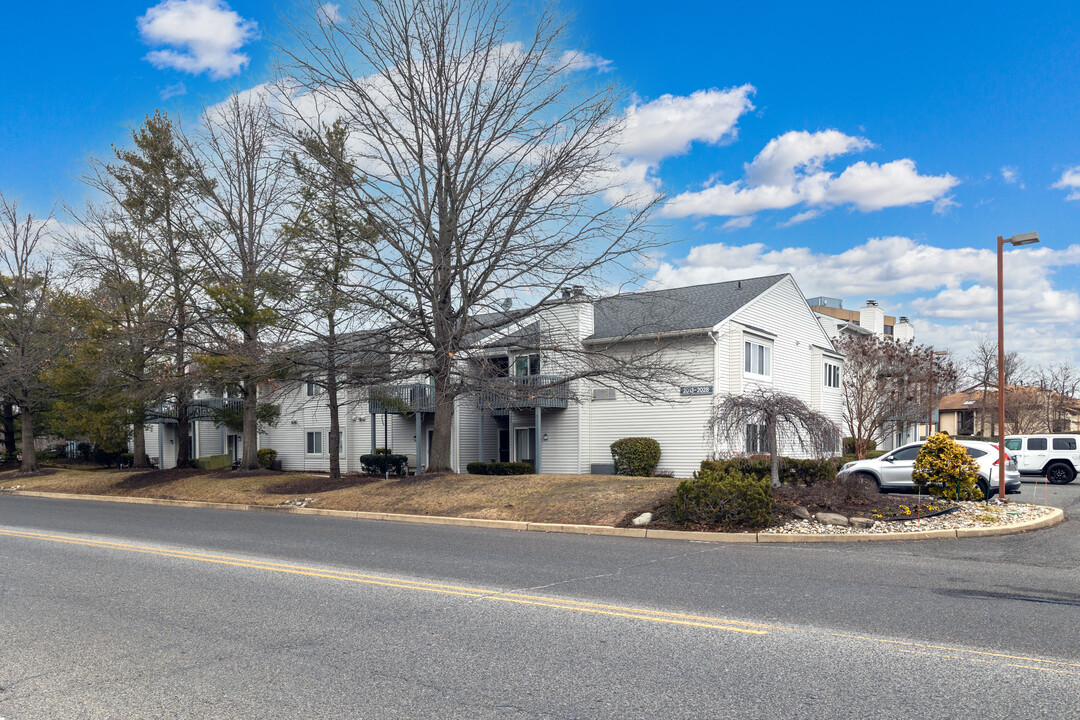 Lucas Lane Condominiums in Voorhees, NJ - Building Photo