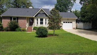 867 Flintwood Rd in Fayetteville, NC - Building Photo