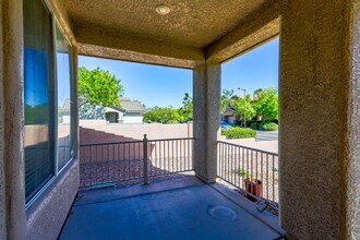 10872 Wallflower Ave in Las Vegas, NV - Building Photo - Building Photo