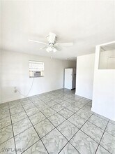 3135 Blount St in Ft. Myers, FL - Foto de edificio - Building Photo