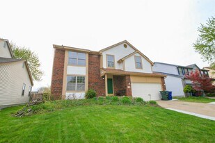 1310 Abbeyhill Dr in Worthington, OH - Building Photo