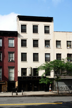 360 W 23rd St in New York, NY - Building Photo - Building Photo