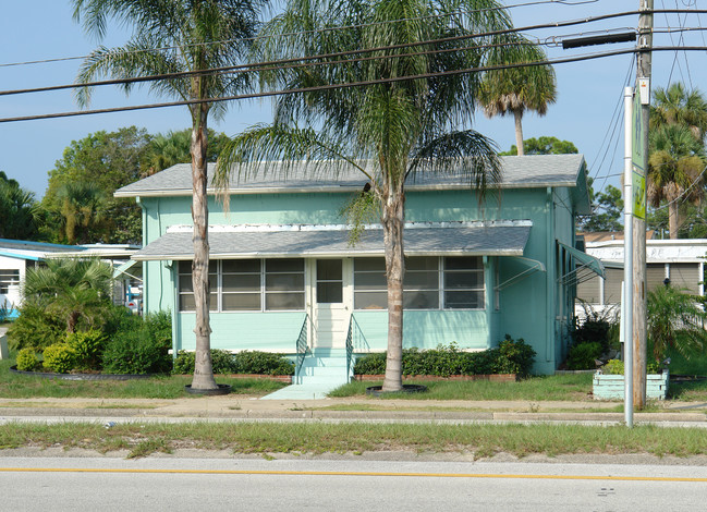 316 S Ridgewood Ave in Edgewater, FL - Building Photo - Building Photo