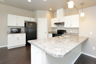 Danamere Village Townhomes in Carlisle, IA - Foto de edificio - Interior Photo