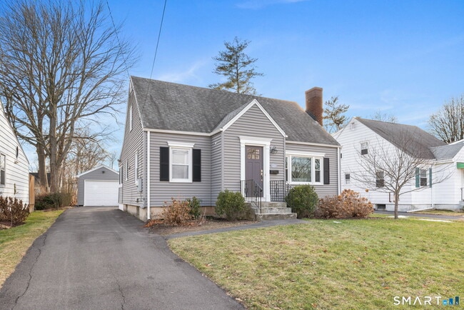 103 Edgemere Ave in West Hartford, CT - Building Photo - Building Photo