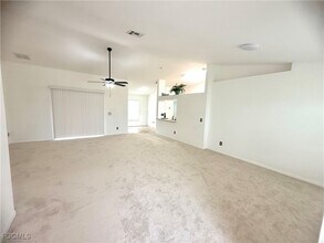 3716 5th St SW in Lehigh Acres, FL - Foto de edificio - Building Photo