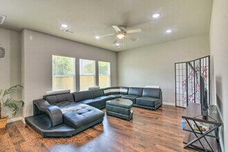 3510 Oleander Ave, Unit SI ID1386114P in Texas City, TX - Building Photo - Building Photo