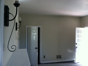 5181 W 20th St in Los Angeles, CA - Building Photo - Building Photo
