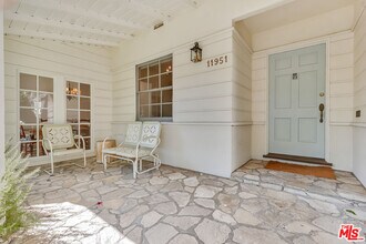 11951 Landale St in Los Angeles, CA - Building Photo - Building Photo