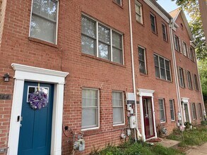 866 Hr Dr SE in Washington, DC - Building Photo - Building Photo