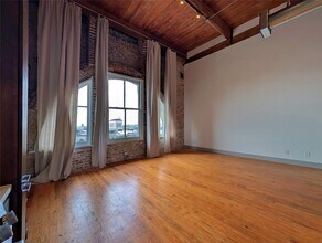 2400 Mechanic St in Galveston, TX - Building Photo - Building Photo