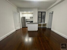 EAST 46 STREET in New York, NY - Building Photo