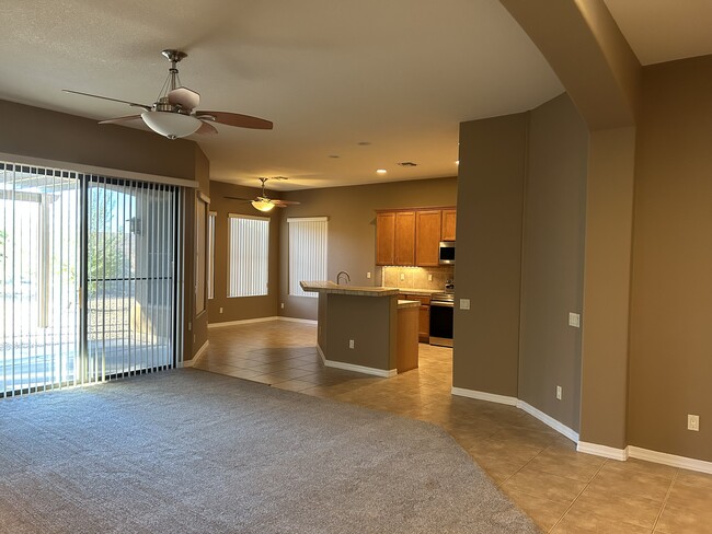 2878 Fort Mojave Dr in Bullhead City, AZ - Building Photo - Building Photo