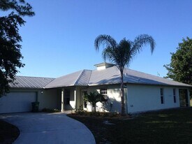 310 Shady Ln in Port St. Lucie, FL - Building Photo