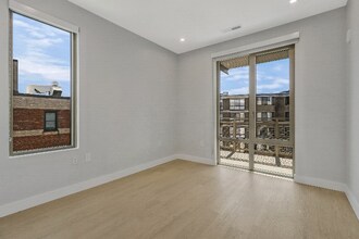 1224 M St NW, Unit 704 in Washington, DC - Building Photo - Building Photo