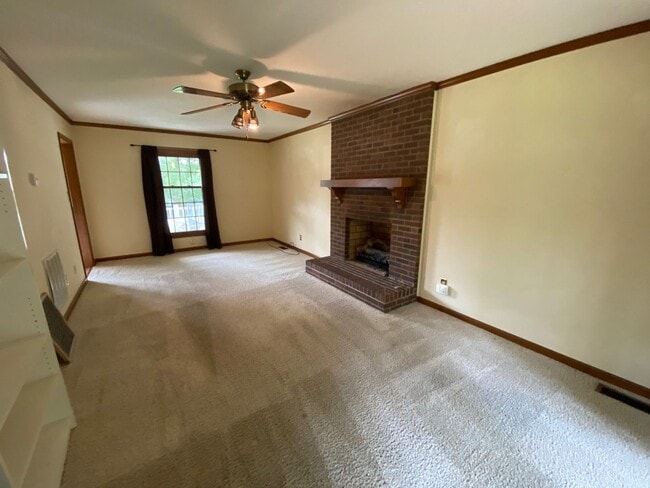 311 Forestview Dr in Elon, NC - Building Photo - Building Photo