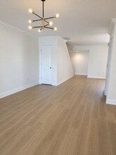 6497 Cape Hatteras Way NE in St. Petersburg, FL - Building Photo - Building Photo