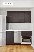 347 W 57th St in New York, NY - Building Photo - Building Photo