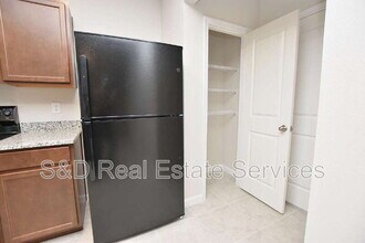 622 Manchester Path in Dundee, FL - Building Photo - Building Photo