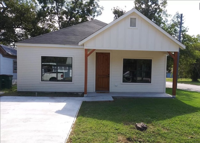 property at 324 Cummings St