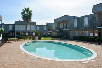 Alief Square in Houston, TX - Building Photo - Building Photo