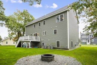 9 Woodlawn Ave in Billerica, MA - Building Photo - Building Photo