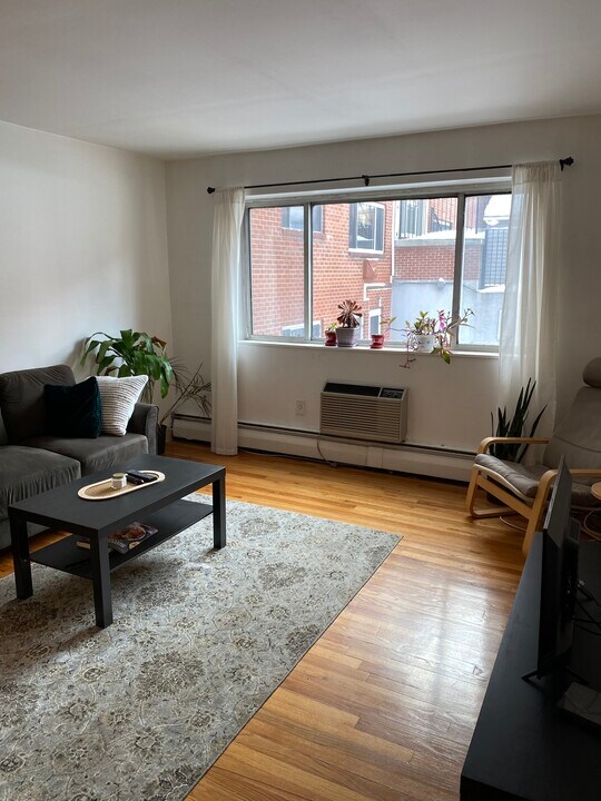 245 Kelton St, Unit 23 in Boston, MA - Building Photo