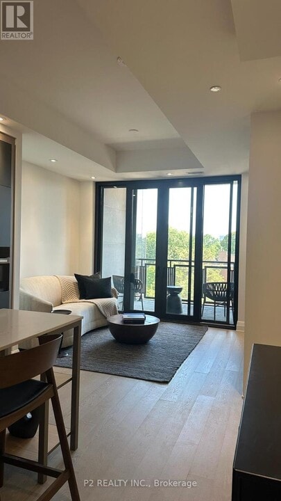 2 Forest Hill Rd in Toronto, ON - Building Photo