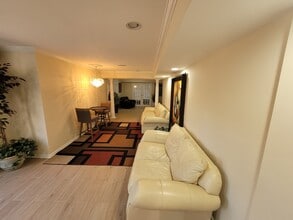 21 Lenape Dr in Somerset, NJ - Building Photo - Building Photo