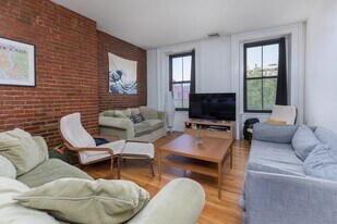 1666 Washington St, Unit 4 in Boston, MA - Building Photo