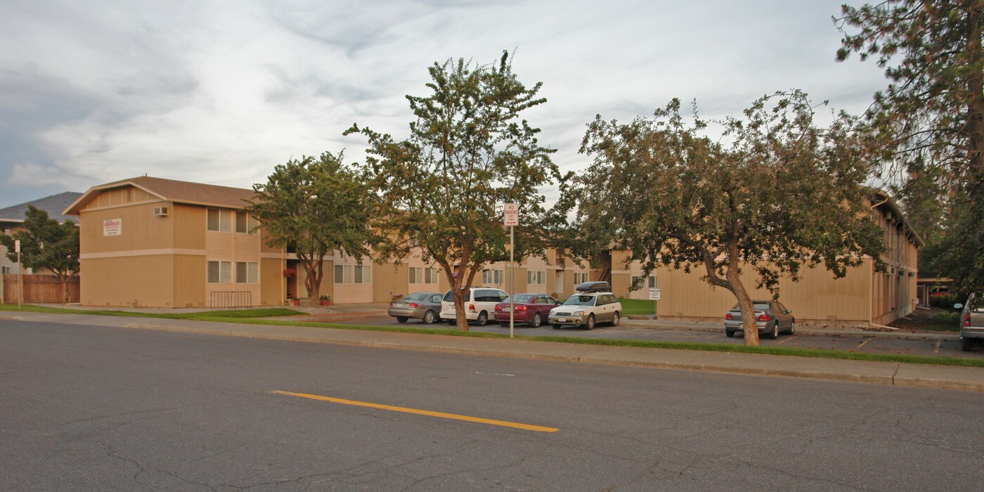 Silver Lake Apartments in Medical Lake, WA - Foto de edificio