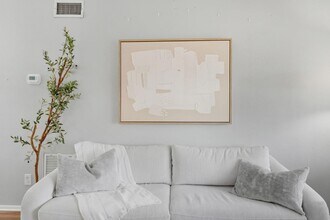 4111 Whiting Dr SE in St. Petersburg, FL - Building Photo - Building Photo