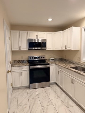 407 Cambridge St in Worcester, MA - Building Photo - Building Photo