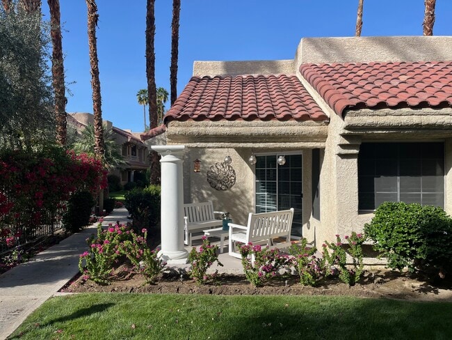 2700 Lawrence Crossley Rd in Palm Springs, CA - Building Photo - Building Photo