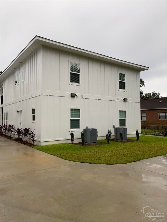 1907 Doctor M.L.K. Jr Dr in Pensacola, FL - Building Photo - Building Photo