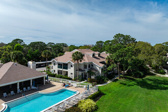 Emerald Woods in Naples, FL - Foto de edificio - Building Photo