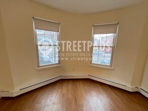 78 S Huntington Ave, Unit 1 in Boston, MA - Building Photo - Building Photo