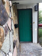 2104 Houston Pl in Denton, TX - Foto de edificio - Building Photo