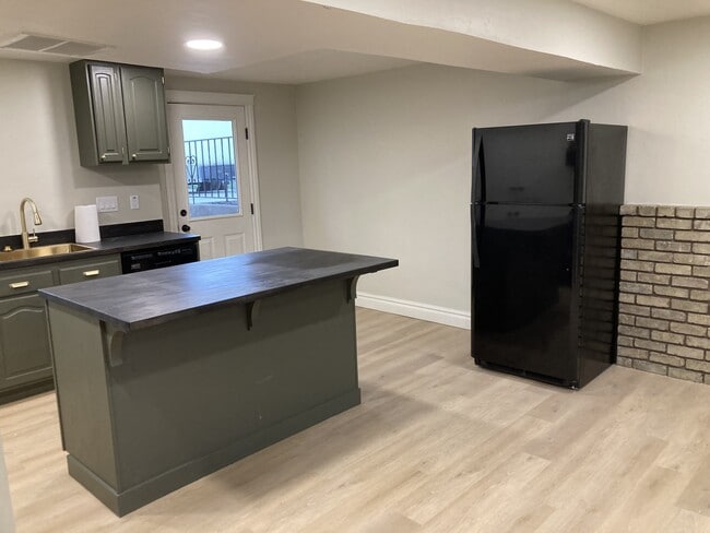 1391 E McCormick Way, Unit Basement MIL