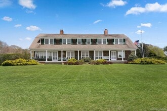4 Sandacres Rd in Quogue, NY - Building Photo - Building Photo